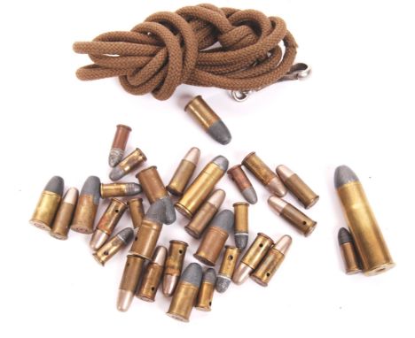 An assorted collection of inert (non-firing) vintage ammunition / bullets for display purposes. To include; 6x .45 WWII pisto