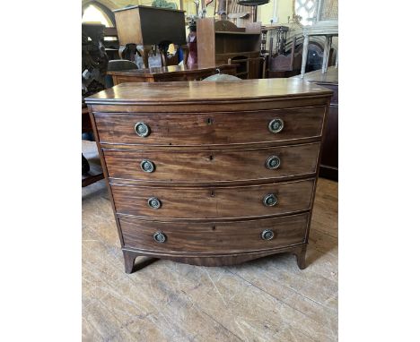 A mahogany bow front chest, having four drawers, 90 cm wide, and a commode (2)height 88 cmdepth 45 cm