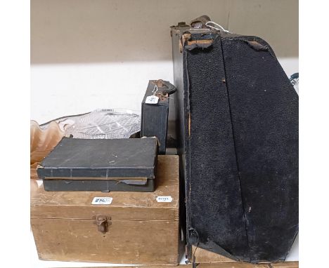 A Frontalini accordion, cased, and assorted other items (qty)