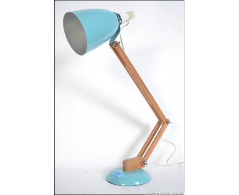 A white vintage Maclamp desk/table lamp in good vintage condition with wooden arms. Designed by Terence Conran for Habitat in