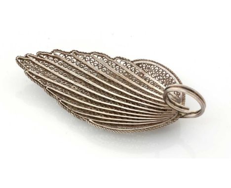 A George III silver filigree caddy spoon, in the form of a leaf with a reeded ring handle, unmarked, C.1800, 8cm long, 0.45oz