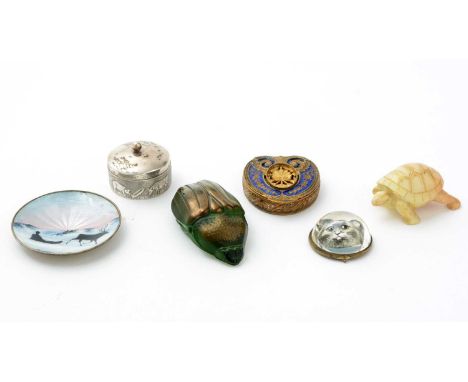 A mixed lot of silver, including: a small Norwegian silver and enamel pin dish, with a reindeer sled in the centre, by Aksel 