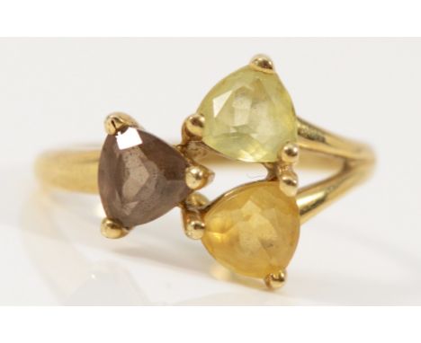A 9ct gold citrine, peridot and smokey quartz dress ring, O, 2.6g