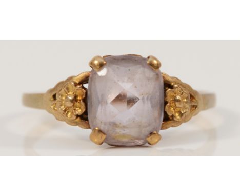A 9ct gold amethyst dress ring, floral shoulders, 10mm x 7mm amethyst, R 1/2, 2.2g