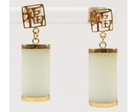 A pair of 14k gold jade drop earrings, 30mm total length, 3g