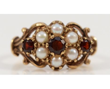 A vintage 9ct gold garnet and cultured pearl cluster ring, Birmingham 1985, L, 3.2gm.