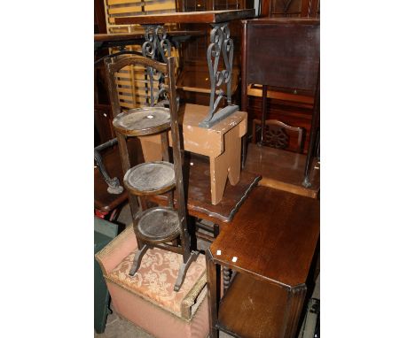 A QUANTITY OF ASSORTED FURNITURE TO INCLUDE A TWO TIER COFFEE TABLE, A DUMB WAITER, LLOYD LOOM STYLE BOX ETC.  (7)