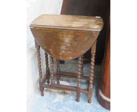 BARLEY TWIST OAK SMALL GATE LEG TABLE AND WHOTNOT