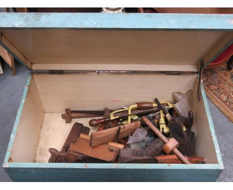 WOODEN TOOLBOX CONTAINING WOOD WORKING TOOLS 