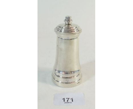 A silver pepper grinder - Birmingham 1937 by Walker &amp; Hall - 10cm tall