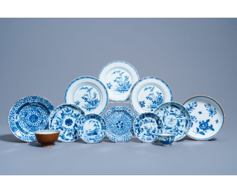 Full title: A varied collection of Chinese blue and white porcelain, Kangxi/QianlongDescription: Dia.: 16,5 - 10,2 cm (the ta