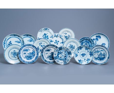 Full title: A varied collection of Chinese blue and white plates and dishes, Kangxi/QianlongDescription: Dia.: 26 - 21,4 cm (