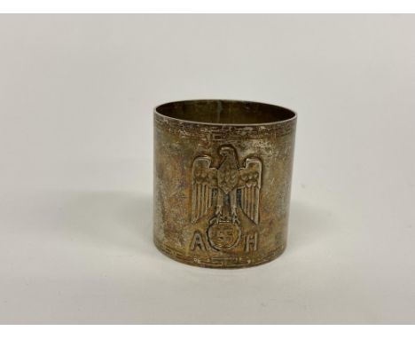 A single Adolf Hitler formal napkin ring, stamped 925, 56g