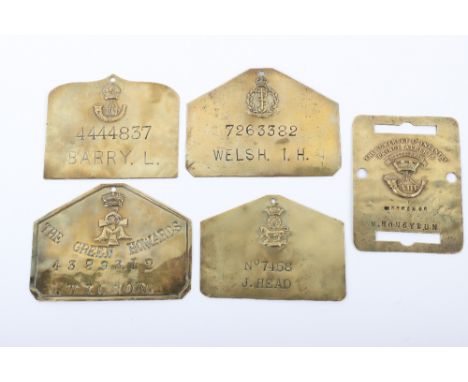 5x Brass Regimental Duty / Bed Plates, all being brass examples, consisting of a Royal Army Medical Corps example “7263382 WE