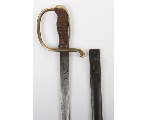 Turkish Model 1909 Infantry Officers Short Sword, plain brass knuckle guard hilt with wooden ribbed grip. Housed in its steel