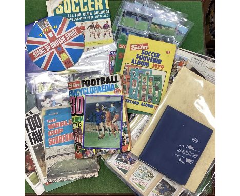 F.K.S Soccer Stars 1968-9 - Complete. 69-70 80% complete. Squelchers, Sun 3D 1972-3 Hornet Gallery of Sport, World Cup scrapb