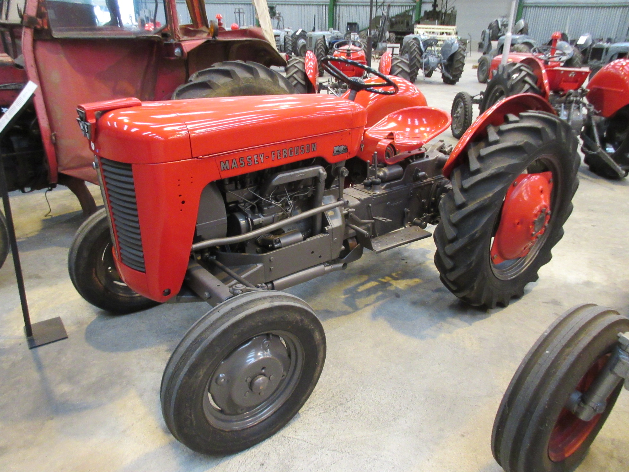 1960 MASSEY FERGUSON 25 4cylinder Diesel TRACTOR Reg No: 414 XUA Serial ...