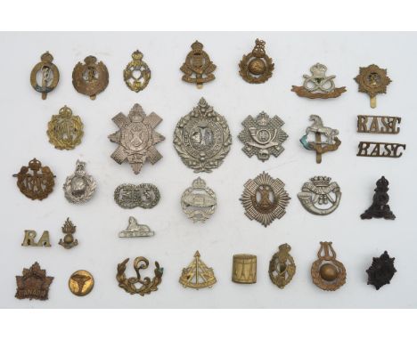 Assorted military cap and collar badges, to include the Black Watch, Argyle and Sutherland Highlanders, Highland Light Infant