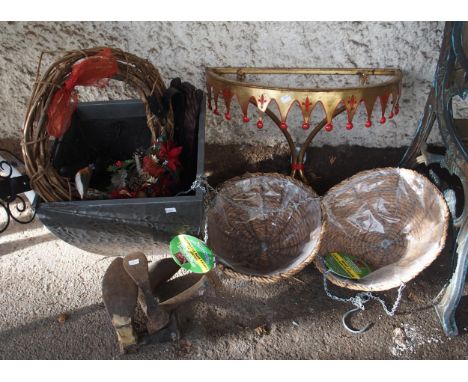 A mixed lot to include garden planter, hanging baskets, xmas wreathe, shoe lasts etc Condition Report:Available upon request