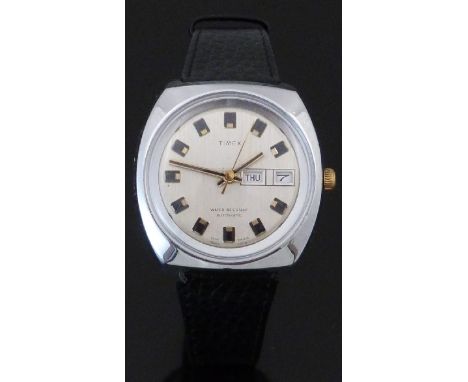 Timex gentleman's automatic wristwatch ref. 46960 03374 with day and date apertures, two tone gold and black hands, gold cent