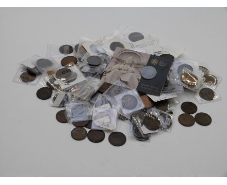 A collection of various gradeable largely Victorian and some William IV copper and bronze coinage etc
