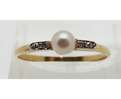 Art Deco 18ct gold ring set with a pearl, with diamonds to the shoulders, size Q/R