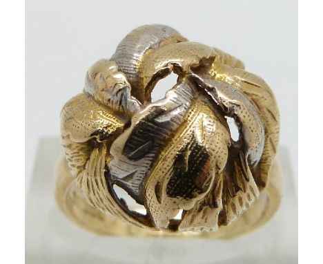 A 9ct gold ring made up of leaves, maker ML, size O, 5.5g