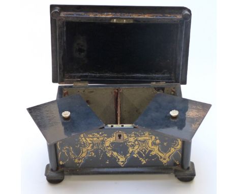 Jennens and Bettridge 19thC papier maché two division tea caddy with VR cipher to lock, H 12cm x&nbsp; W x 20cm x D x 12cm&nb