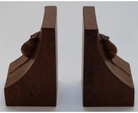 Robert 'Mouseman' Thompson pair of oak bookends with signature carved mice, H 16cm