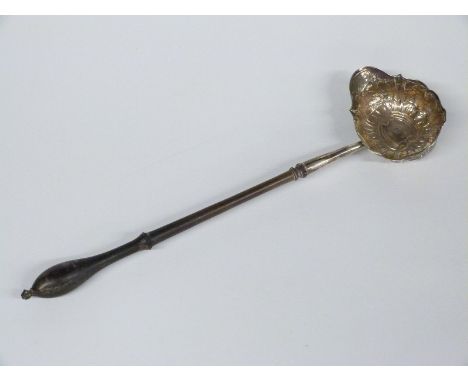 Georgian hallmarked silver toddy ladle, London 1749 maker's mark JJ, length 31cm