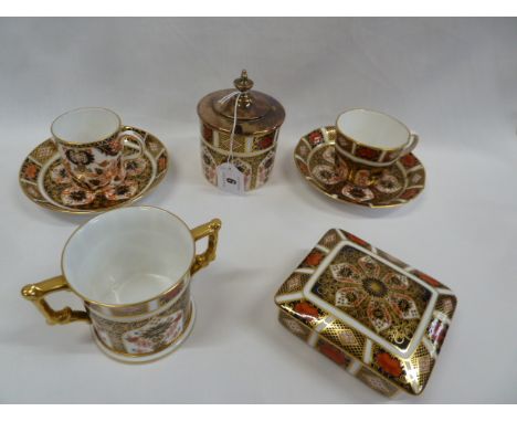 Royal Crown Derby Imari 1128 trinket box, jam pot, loving cup etc (5)