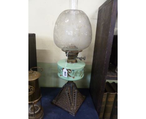 Victorian cast iron base oil lamp - Duplex 