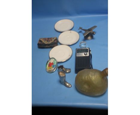 A TRAY OF COLLECTABLES TO INCLUDE A BRISTAL CB RADIO, A LIGHTER IN THE FORM OF AN AEROPLANE ETC.