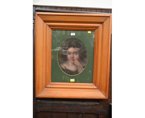 Pastel portrait of a young girl, unsigned, in heavy pine frame, image 33 x 25 cm 