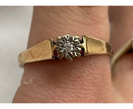 9CT GOLD ILLUSION SET CHIP RING 2.2G APPROX SIZE N