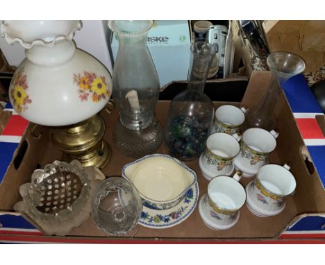 ELECTRIFIED OIL LAMP, PARAFFIN LAMP, GLASS PEBBLES IN VASE, CHINA WARE