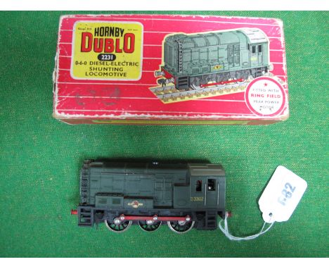 Hornby Dublo Ref 2231  Diesel Shunting Locomotive, 0-6-0 BR green R/No D3302, boxed condition fair to good, missing couplings