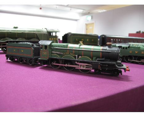 Wrenn "OO" Gauge/4mm Castle Class 4-6-0 Steam Locomotive/6 Wheel Tender "Devizes Castle", GW green R/No. 7002 condition very 