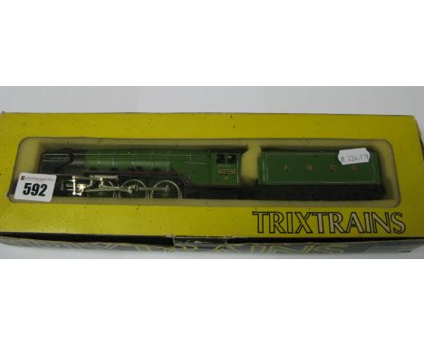Trix "OO"Gauge/4mm Ref No 1186 LNER Class A2 4-6-2 Steam Locomotive/Eight Wheel Tender, 'A.H. Peppercorn' LNER green R/No 525