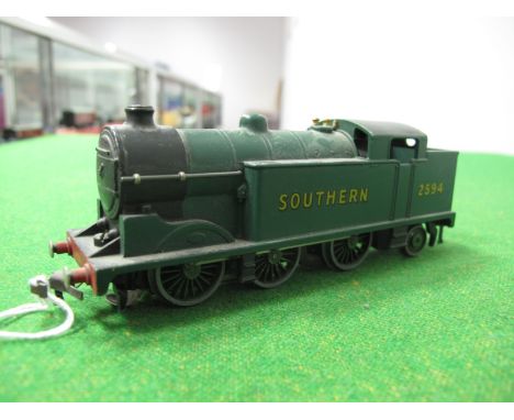 A Circa 1950 Hornby Dublo 0-6-2 N2 Tank, in Southern finish, R/No 2594, three rail electric with correct green wheels, overal