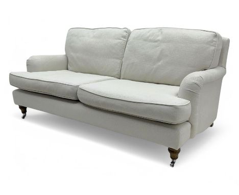 Contemporary sofa.com “Bluebell” two-and-a-half seat sofa, upholstered in pumice house basket weave linen cotton, featuring s