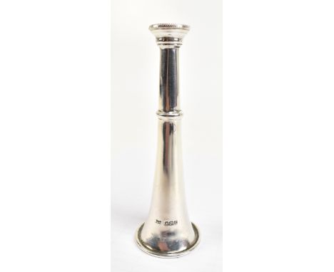 WALKER &amp; HALL; a George V hallmarked silver novelty pepperette in the form of a hunting horn, Sheffield 1932, height 13cm