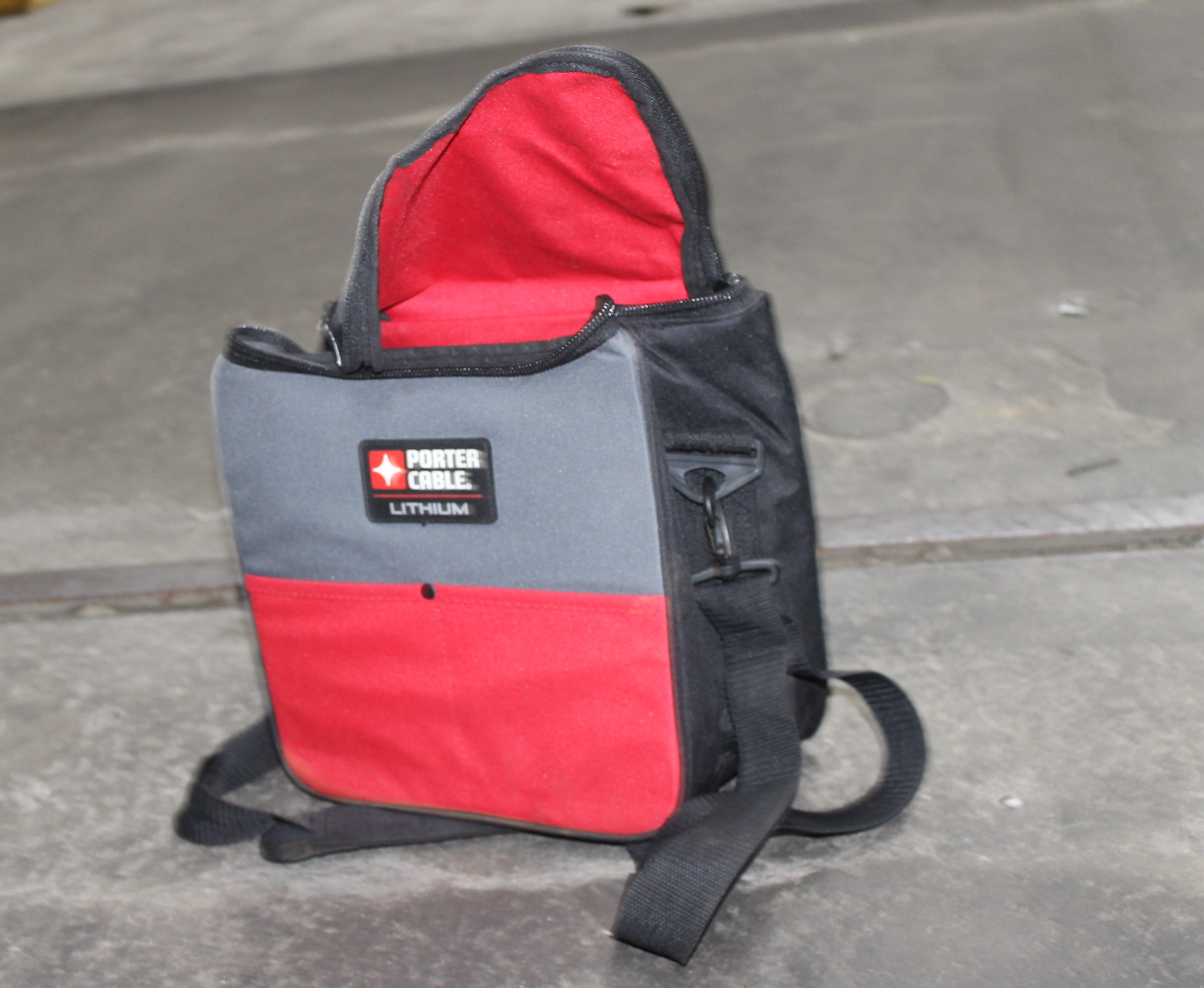 25 PCS OF PORTER CABLE TOOL BAGS, ONE MONEY