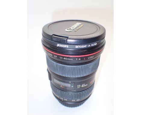 Canon 17-40 mm 1:4 lens