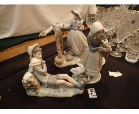Three Lladro figurines one A/F