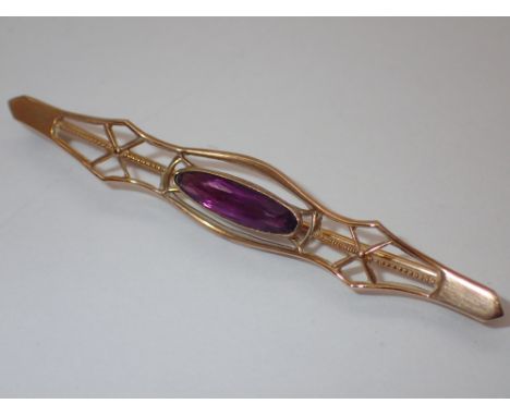 10ct gold bar brooch set with amethyst
