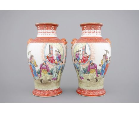 An important and fine pair of republic Chinese famille rose porcelain vases, first half of the 20th C. H: 41,5 cm Condition r