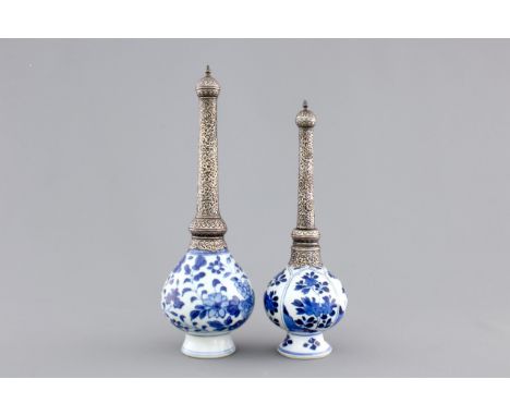 Two Chinese porcelain silver-mounted water sprinklers for the Islamic market, Kangxi H.: 26 cm (the tallest)      Please note