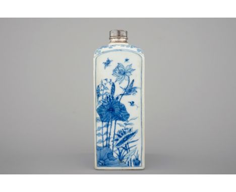 A blue and white Chinese porcelain silver-mounted VOC tea caddy, Kangxi, ca. 1700 H.: 26 cm  Condition: The neck reduced and 