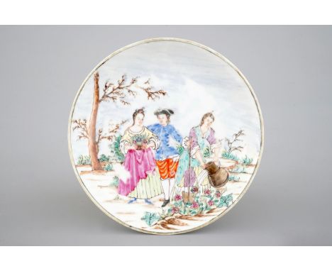 A fine Chinese Chine de commande export porcelain saucer, 18th C Dia.: 12 cm Qianlong, ca. 1760  The saucer finely painted wi